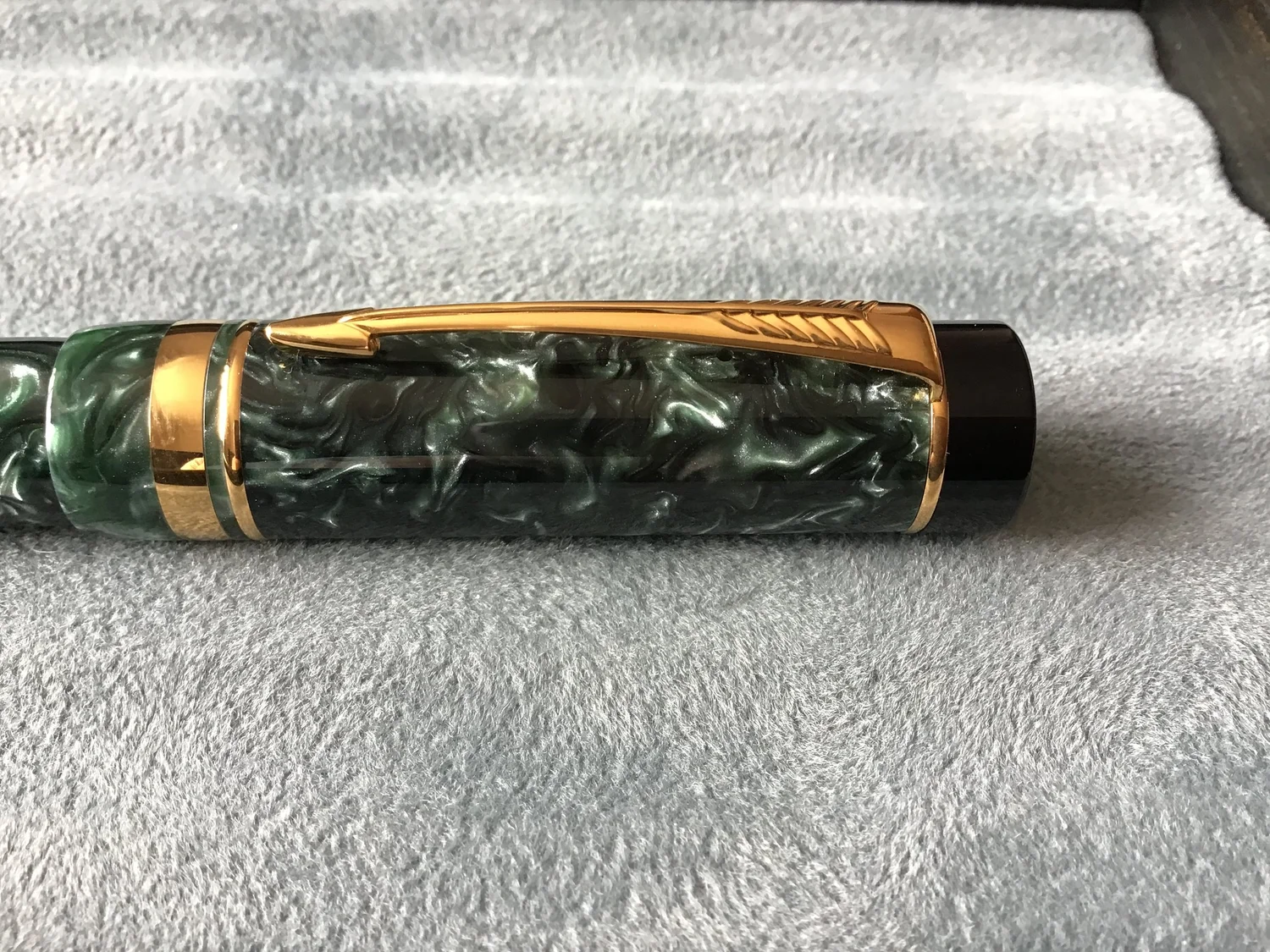 Parker Duofold International Fountain Pen - Green Marble — Global